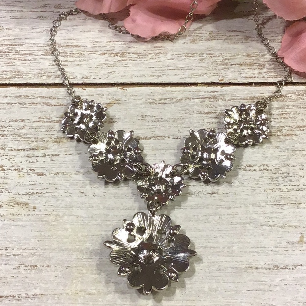 Trifari Necklace - Picture 5 of 5